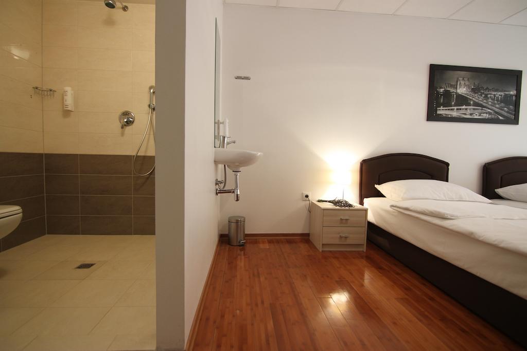 Rooms Xxl Zagreb Quarto foto